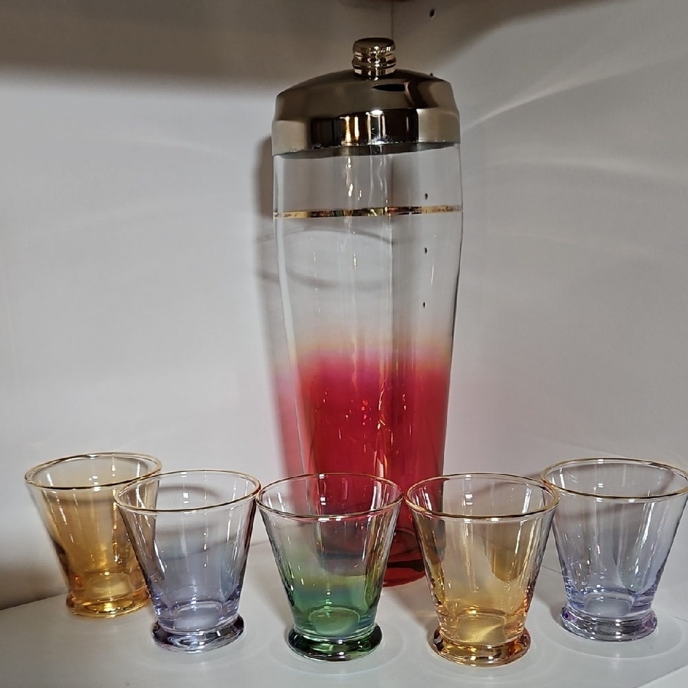 VTG MCM Cranberry Pink Blendo Cocktail Shaker Set Gold Rim Tumbler Glasses 7pc